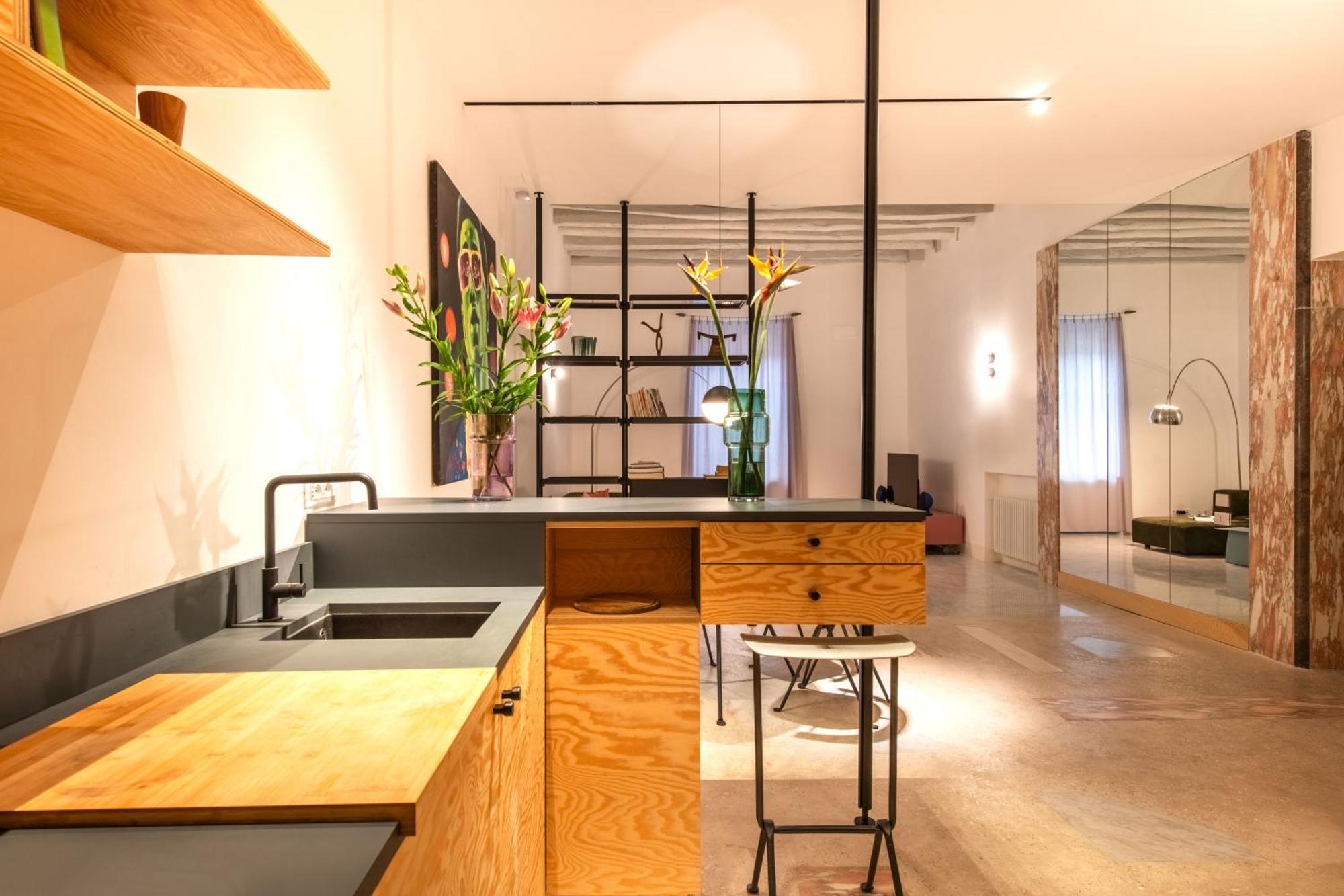 Sartoria Cavour - Modern Sicilian Elegance In A Former Tailor Shop 巴勒莫 外观 照片